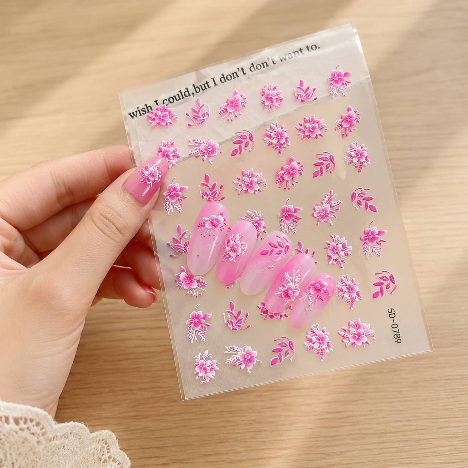 Nail Art Ombre Pink - 1Pc 3D エンボス加工花クラスターネイルアートステッカーソフトピンクオンブルネイルデカールスタイリッシュなデザインネイルスライダー