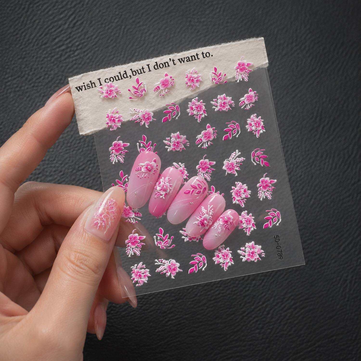 Nail Art Ombre Pink - 1枚入り 立体的な梅の花と葉のクラスターネイルアートステッカー ピンクホワイトオンブレグラデーションネイルデカール スタイリッシュでおしゃれなネイルスライダー