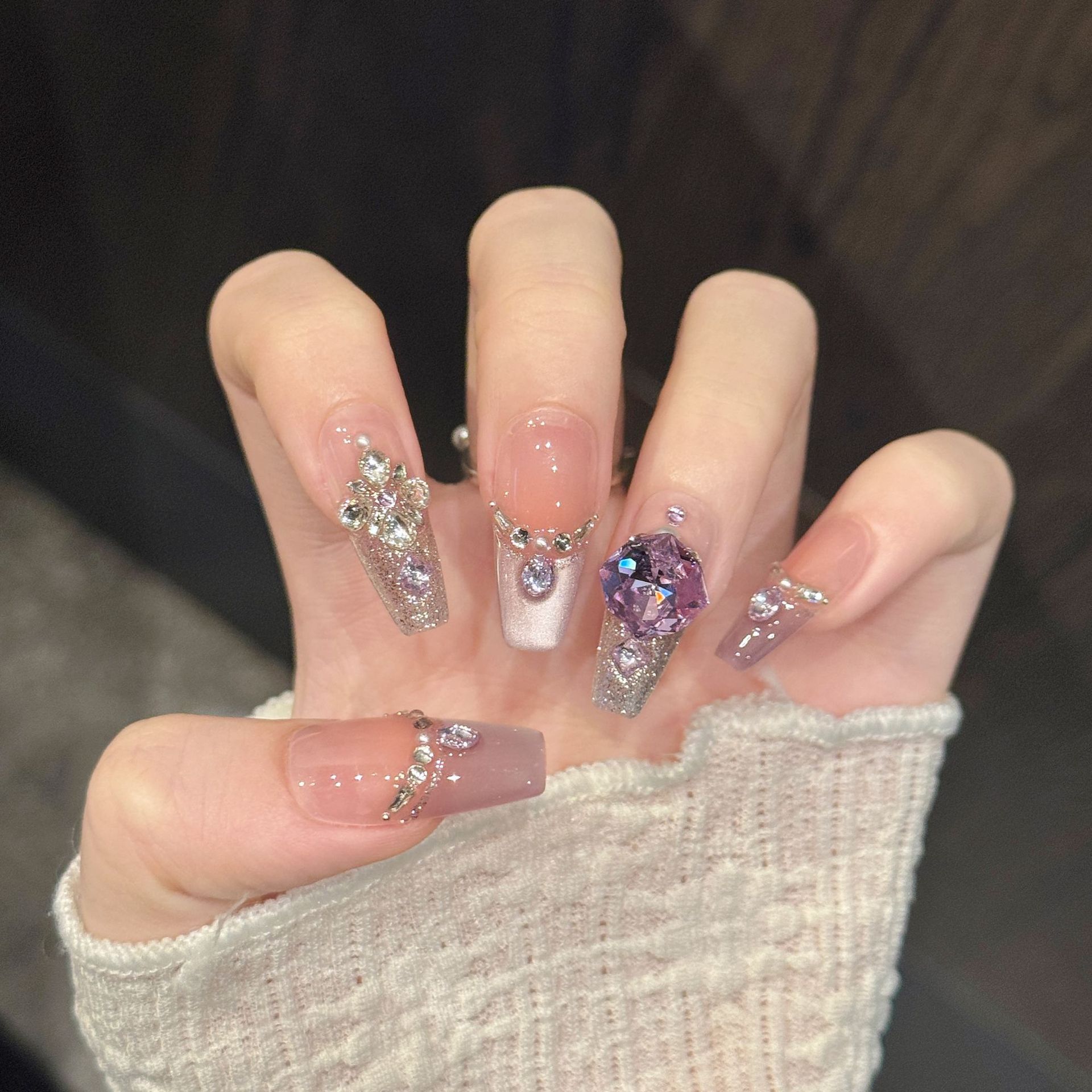 10個入り純手作業プレスコフィン/オーバルネイルアート、素敵 - Nail Art Emerald のレビューと価格