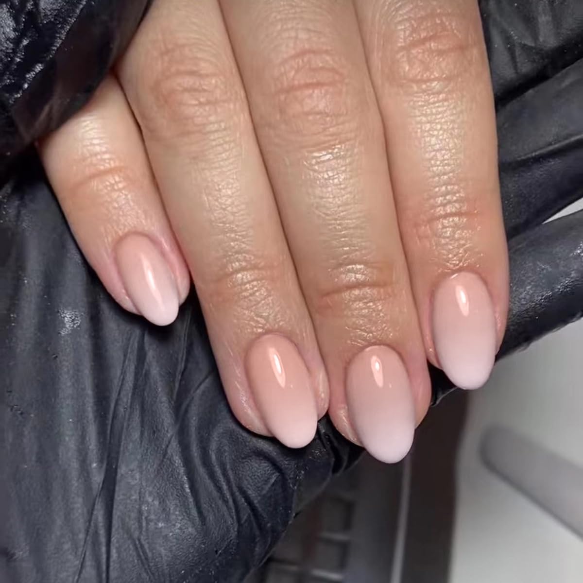 120枚入りミディアムオーバルオンブレピンクミニマリストつけ - Nail Art Ombre Pink のレビューと価格