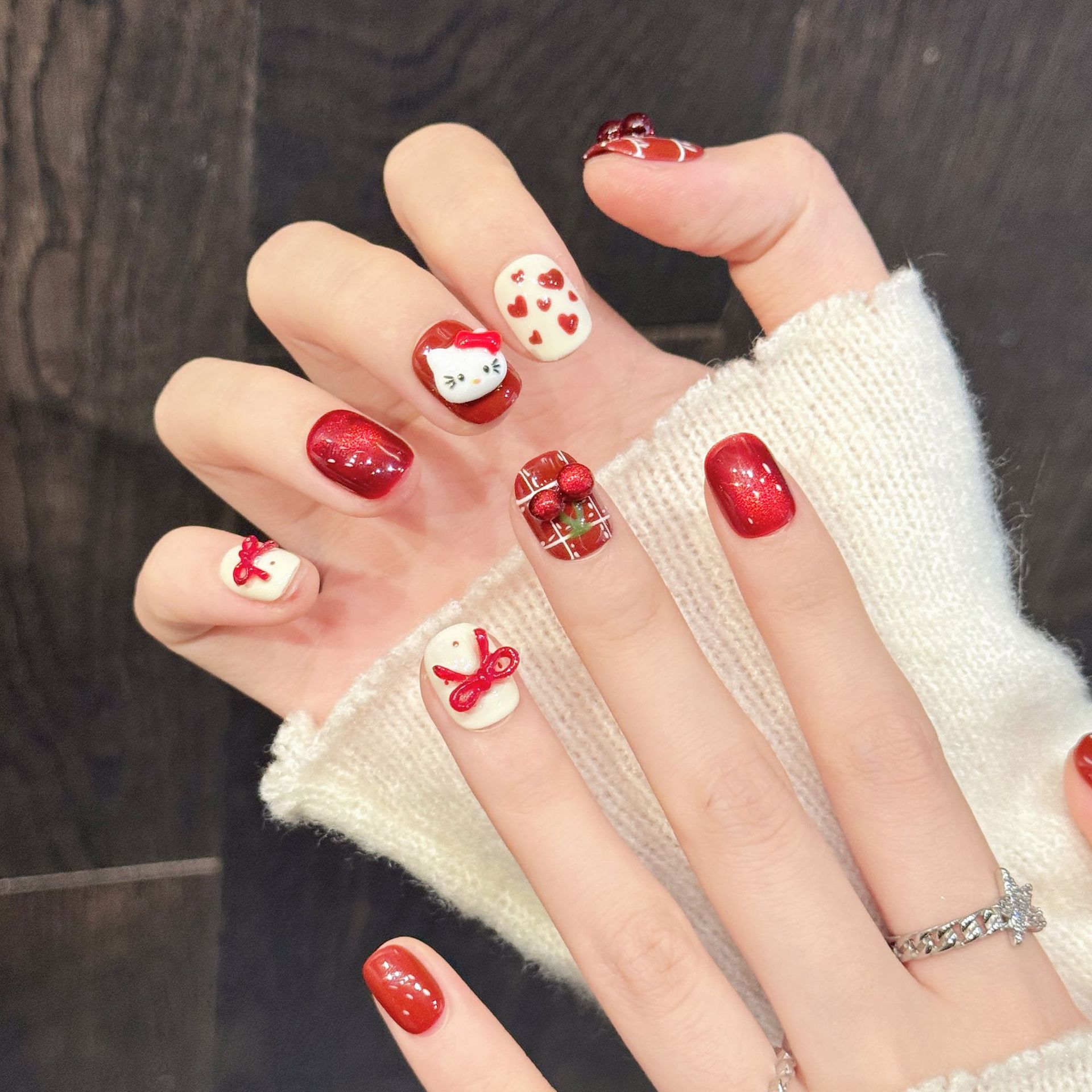 10個入り ハンドメイド ネイルアート レッドホワイト チェ - Nail Art Red Cherry のレビューと価格